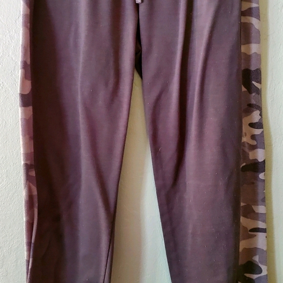 Splendid Pants - Green/Cammo Joggers